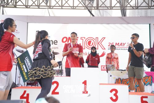 Race photo from ONE RUN 10 K