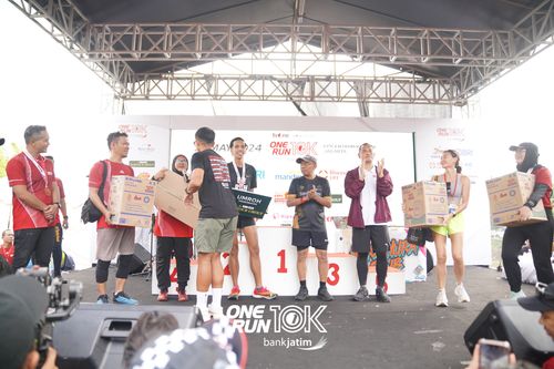 Race photo from ONE RUN 10 K