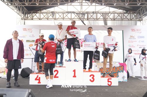 Race photo from ONE RUN 10 K