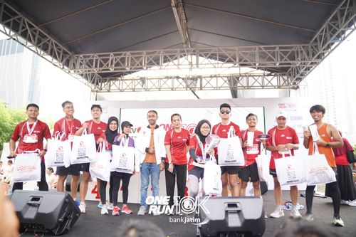 Race photo from ONE RUN 10 K