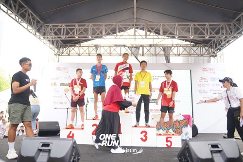Race photo from ONE RUN 10 K