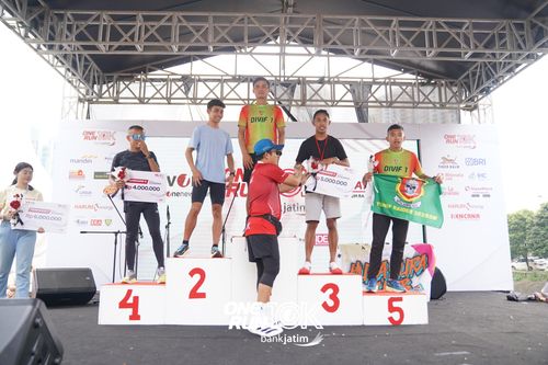 Race photo from ONE RUN 10 K