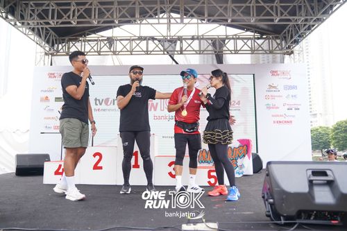 Race photo from ONE RUN 10 K
