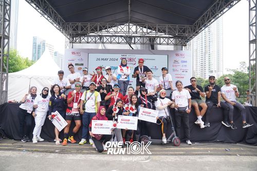 Race photo from ONE RUN 10 K
