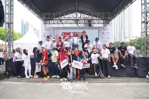 Race photo from ONE RUN 10 K