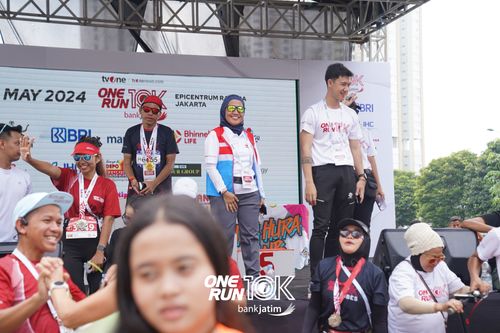 Race photo from ONE RUN 10 K