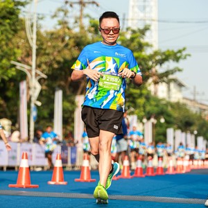 Race photo from SURABAYA ISOPLUS MARATHON 2026