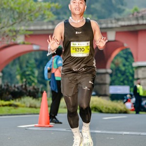 Race photo from BOGORUN 2026