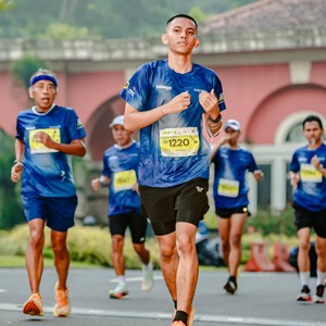 Race photo from BOGORUN 2026