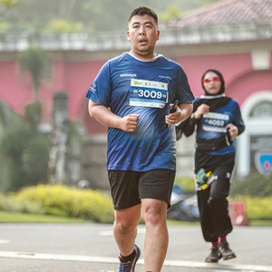 Race photo from BOGORUN 2026