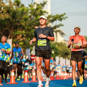 Race photo from SURABAYA ISOPLUS MARATHON 2026