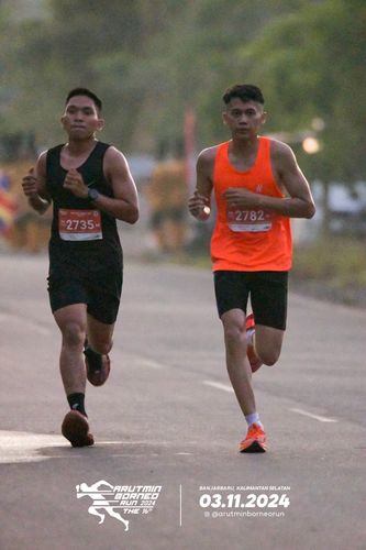 Race photo from Arutmin Borneo Run 2024