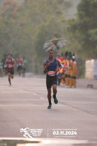 Race photo from Arutmin Borneo Run 2024