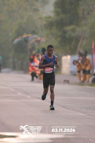 Race photo from Arutmin Borneo Run 2024