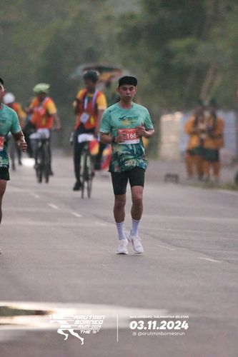 Race photo from Arutmin Borneo Run 2024