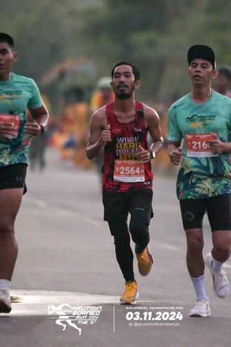 Race photo from Arutmin Borneo Run 2024