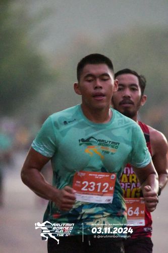 Race photo from Arutmin Borneo Run 2024