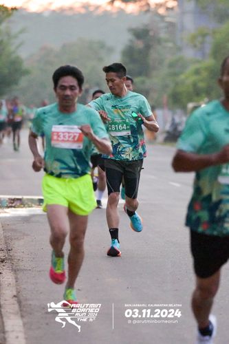Race photo from Arutmin Borneo Run 2024
