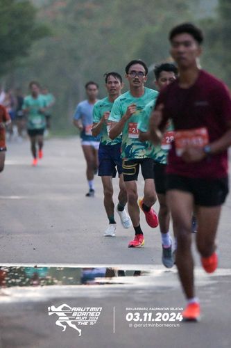 Race photo from Arutmin Borneo Run 2024