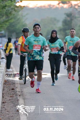 Race photo from Arutmin Borneo Run 2024