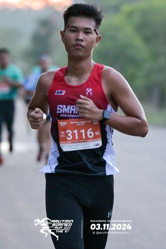 Race photo from Arutmin Borneo Run 2024