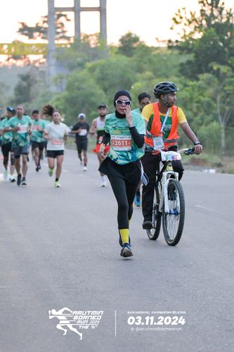 Race photo from Arutmin Borneo Run 2024