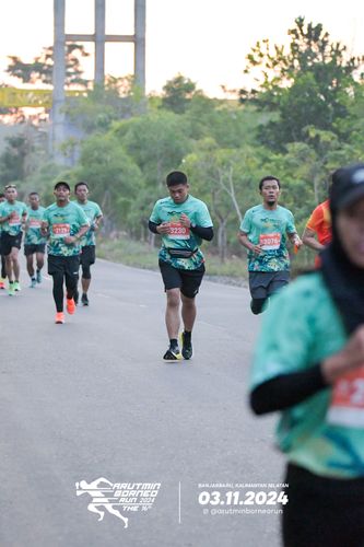 Race photo from Arutmin Borneo Run 2024