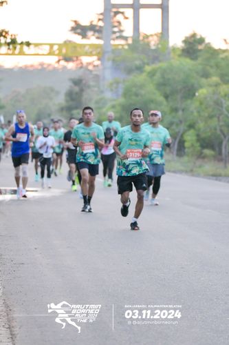 Race photo from Arutmin Borneo Run 2024