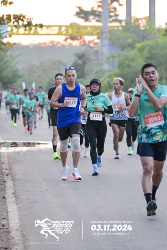 Race photo from Arutmin Borneo Run 2024