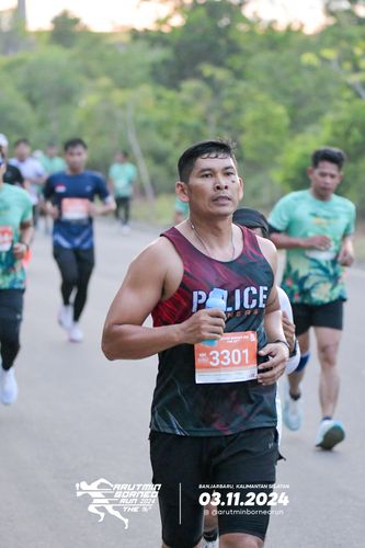 Race photo from Arutmin Borneo Run 2024