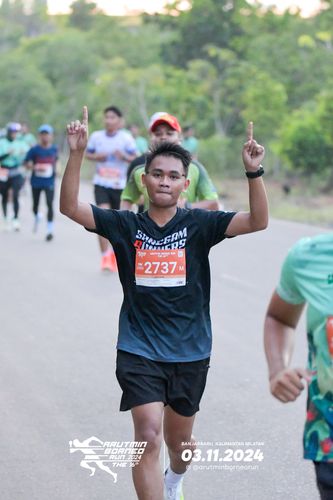 Race photo from Arutmin Borneo Run 2024