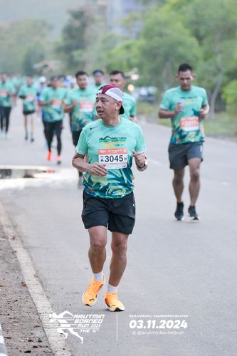 Race photo from Arutmin Borneo Run 2024