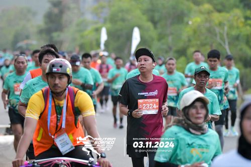 Race photo from Arutmin Borneo Run 2024