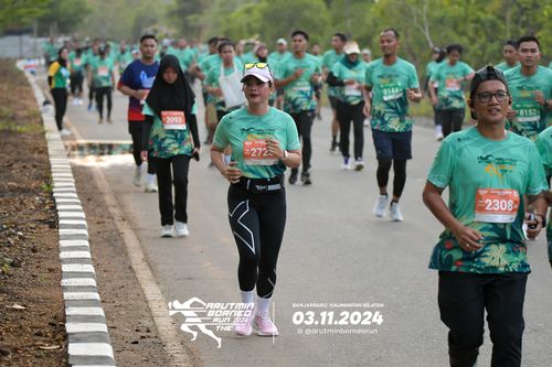 Race photo from Arutmin Borneo Run 2024