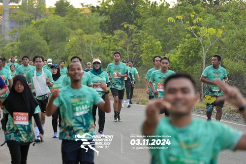 Race photo from Arutmin Borneo Run 2024