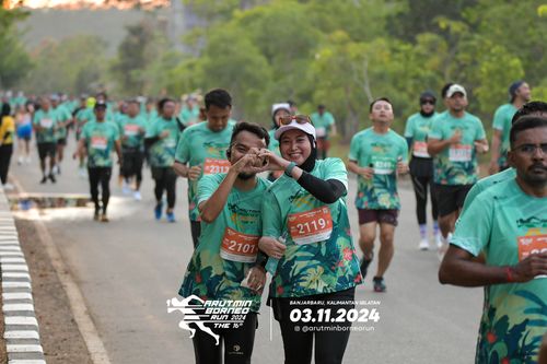 Race photo from Arutmin Borneo Run 2024