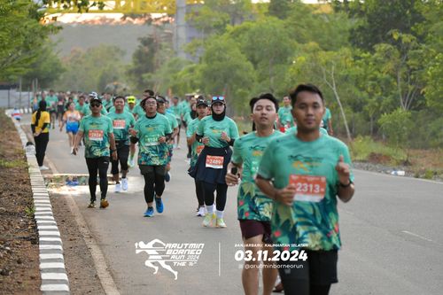 Race photo from Arutmin Borneo Run 2024