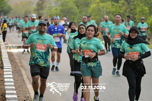 Race photo from Arutmin Borneo Run 2024