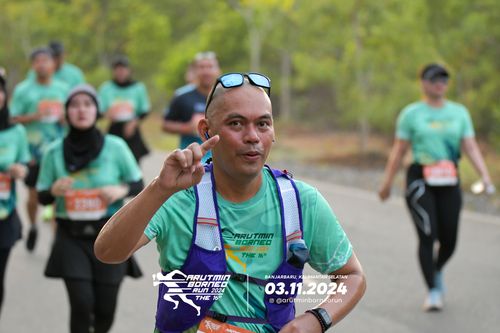 Race photo from Arutmin Borneo Run 2024