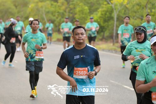 Race photo from Arutmin Borneo Run 2024