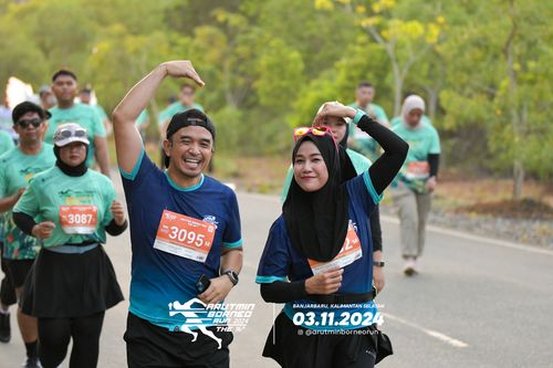 Race photo from Arutmin Borneo Run 2024