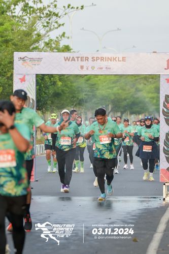 Race photo from Arutmin Borneo Run 2024