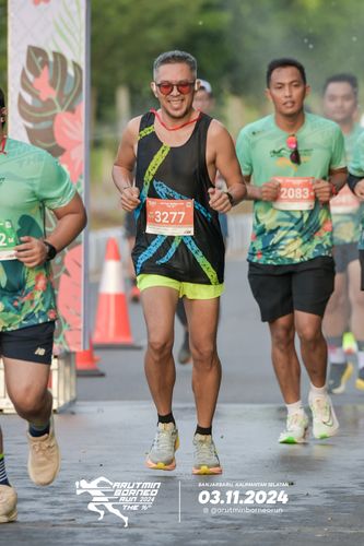 Race photo from Arutmin Borneo Run 2024