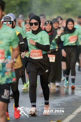 Race photo from Arutmin Borneo Run 2024