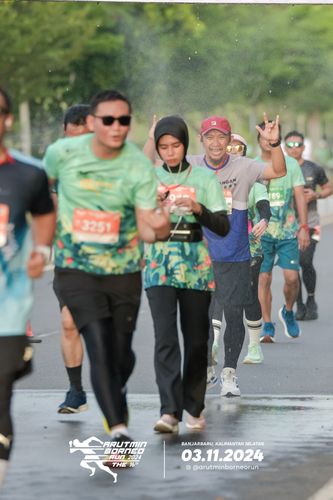 Race photo from Arutmin Borneo Run 2024