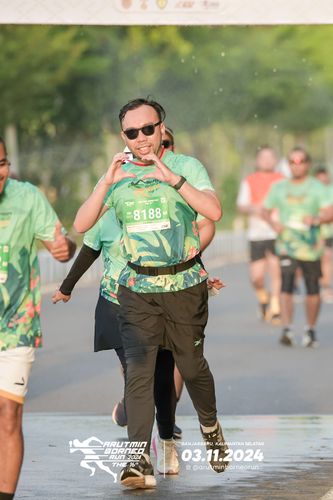 Race photo from Arutmin Borneo Run 2024