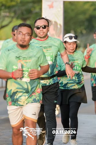 Race photo from Arutmin Borneo Run 2024