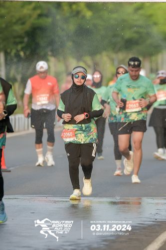 Race photo from Arutmin Borneo Run 2024