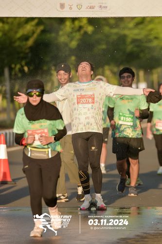 Race photo from Arutmin Borneo Run 2024
