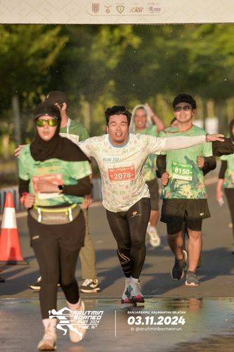 Race photo from Arutmin Borneo Run 2024